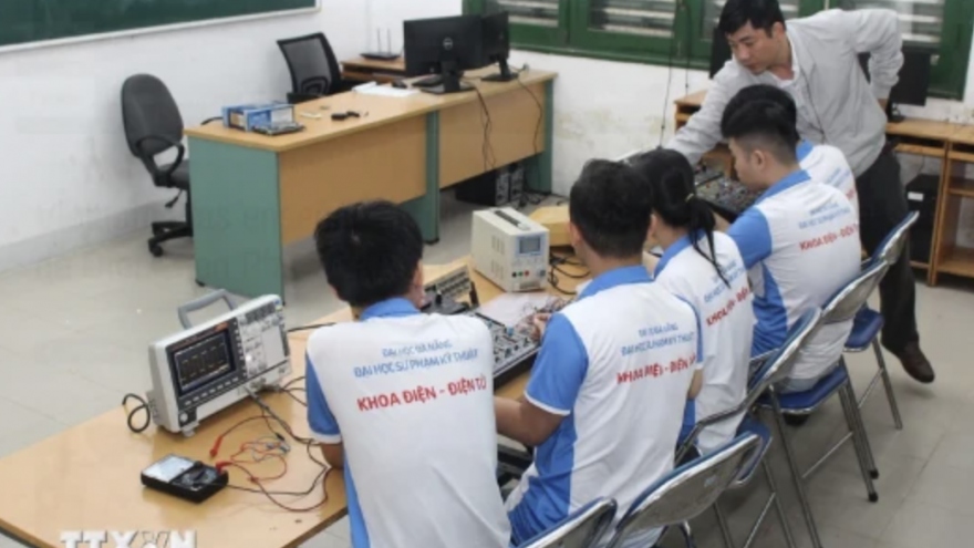 Conference talks Vietnamese semiconductor human resources in global supply chain